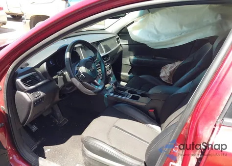 2019 Kia Optima S from USA, damaged, VIN 5XXGT4L33KG360559